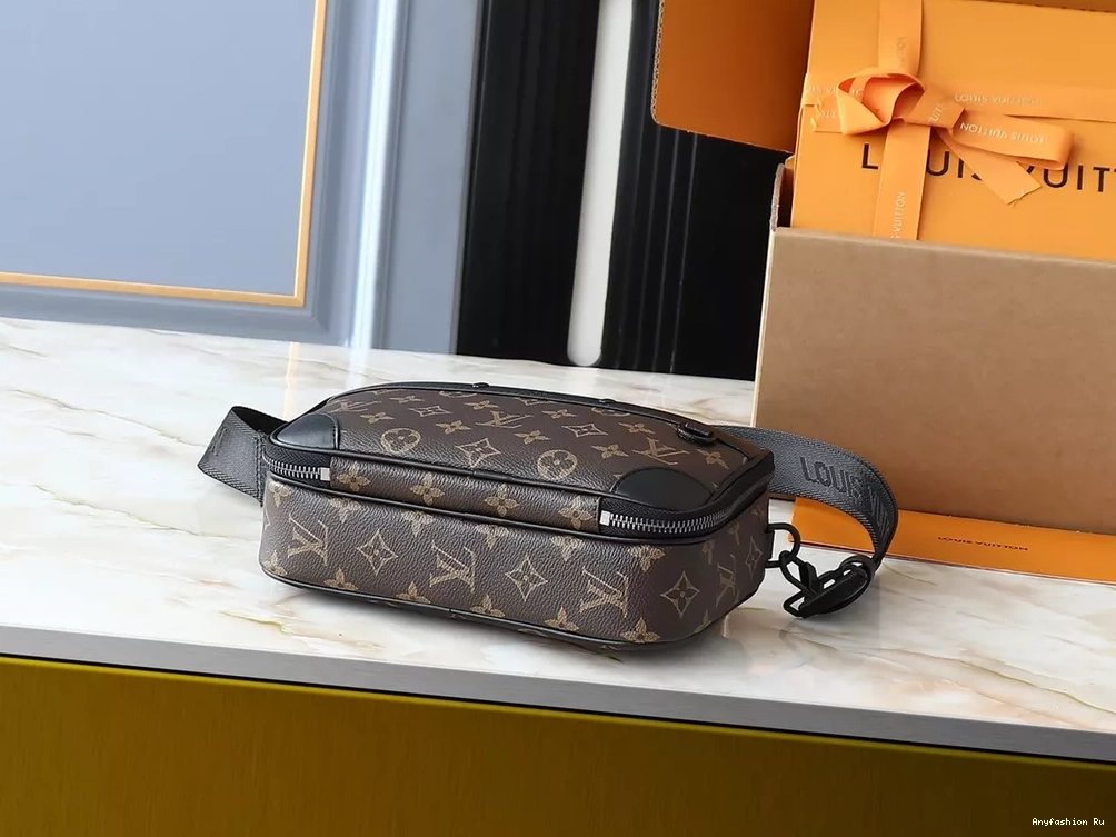 Durable Bags Messenger 313 Louis Vuitton Unisex For 0426